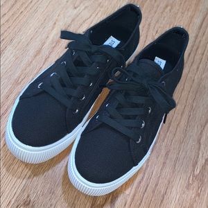 Steve Madden Emmi Platform Sneakers Black & White